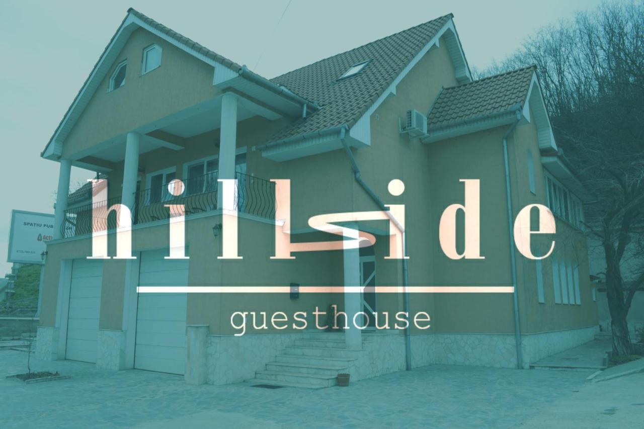 Hillside Hotel Oradea Buitenkant foto