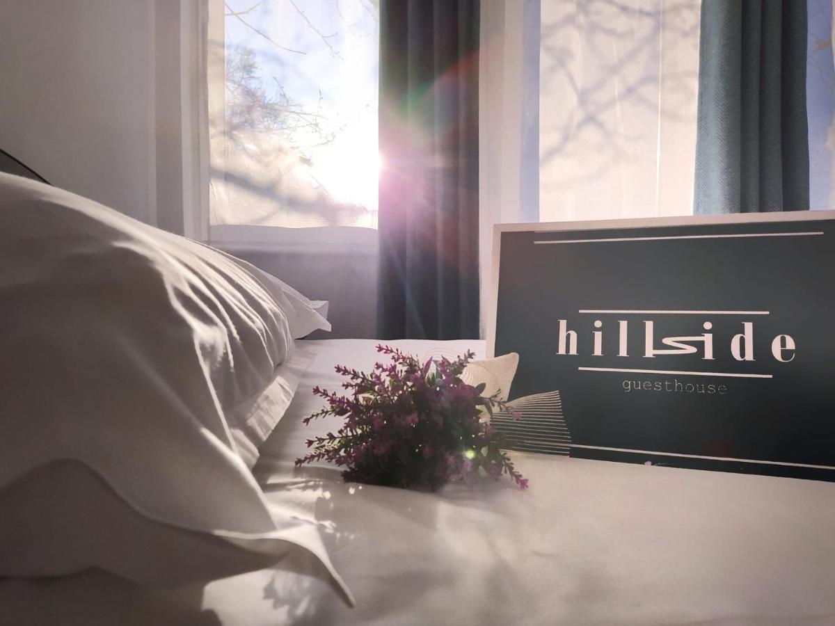 Hillside Hotel Oradea Buitenkant foto